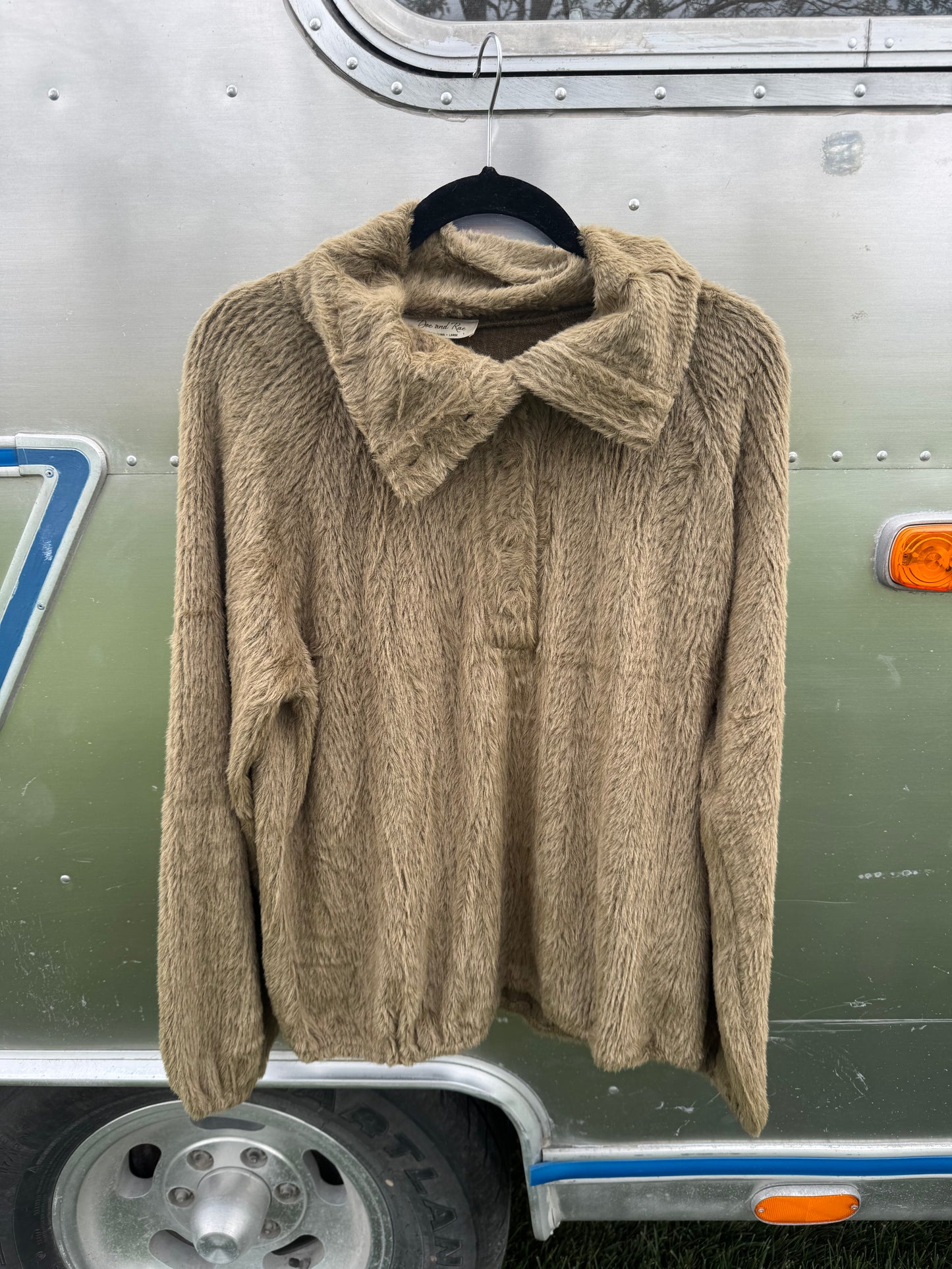 Fuzzy Mocha 1/4 Button