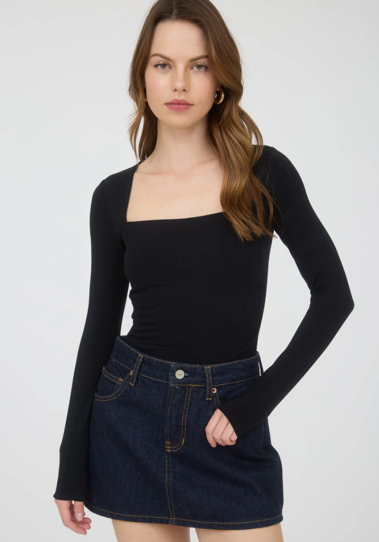 Basic Square Neck Longsleeve