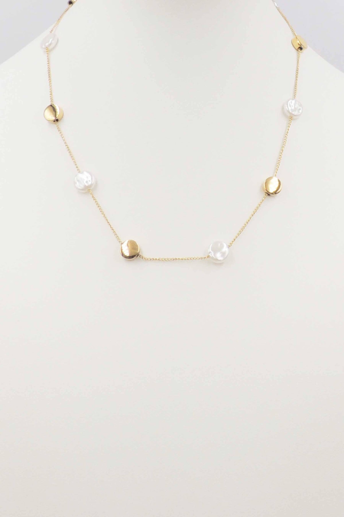 Flat Pearl and Gold Necklace