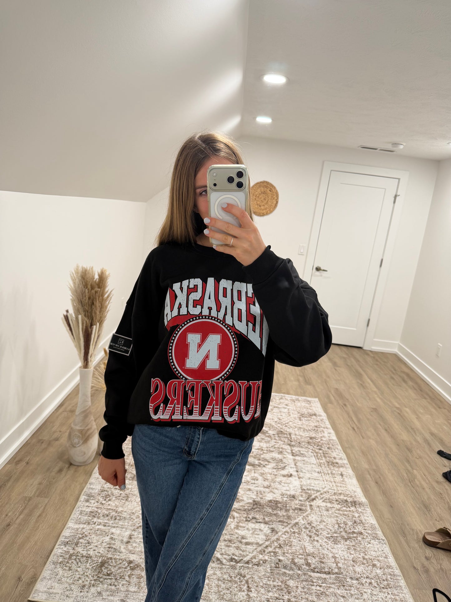 Victory Huskers Crewneck