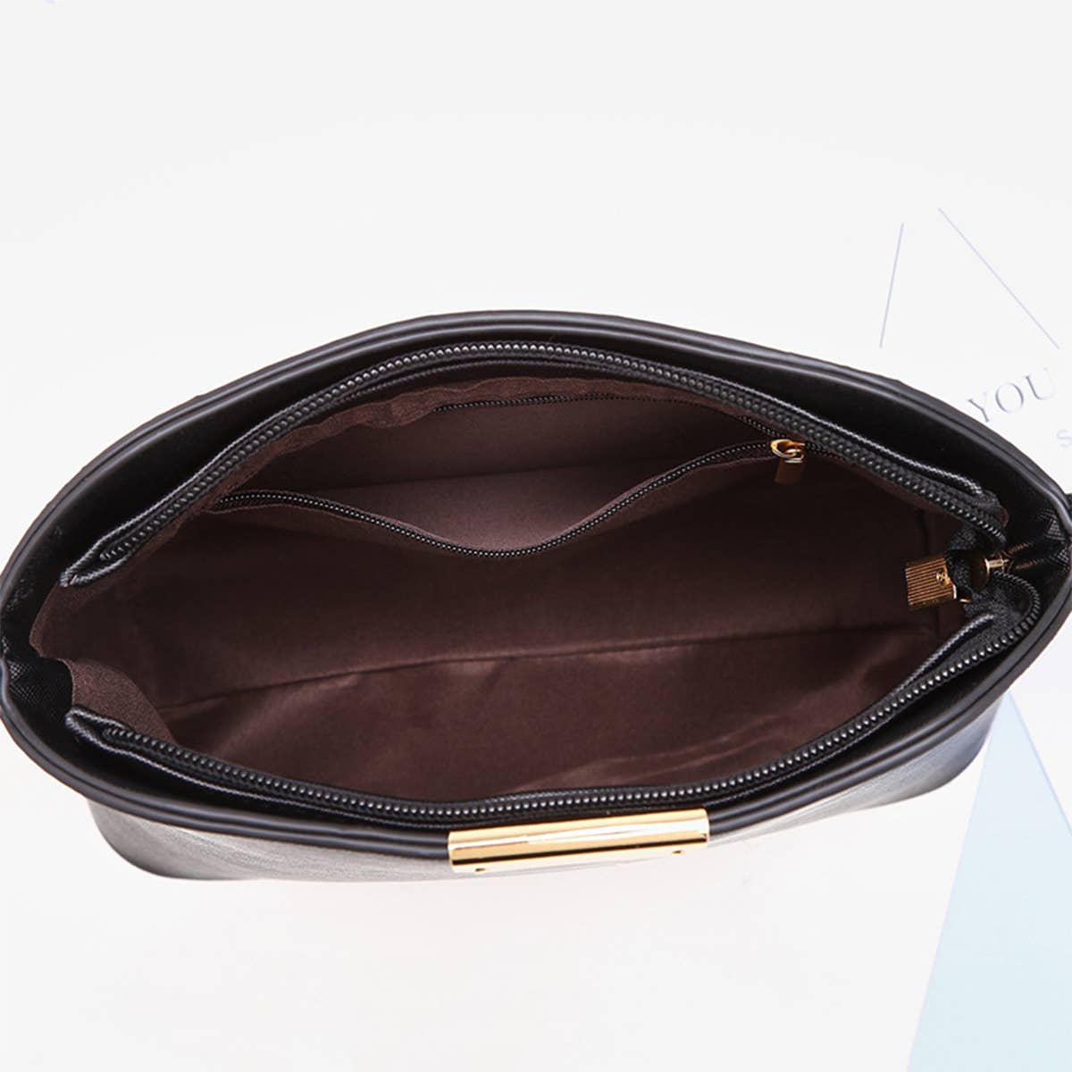 Minimalist Messenger Bag
